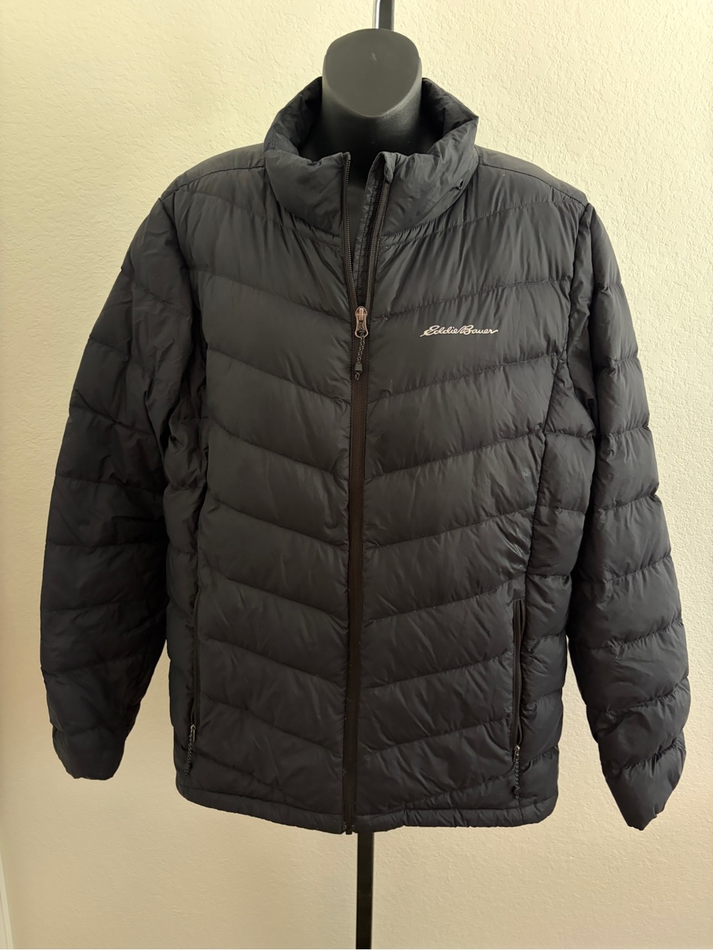Eddie Bauer Down Packable Puffer Jacket, size XL